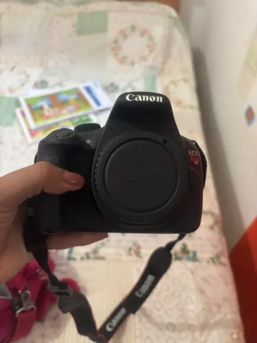 Camera digital Canon T5 