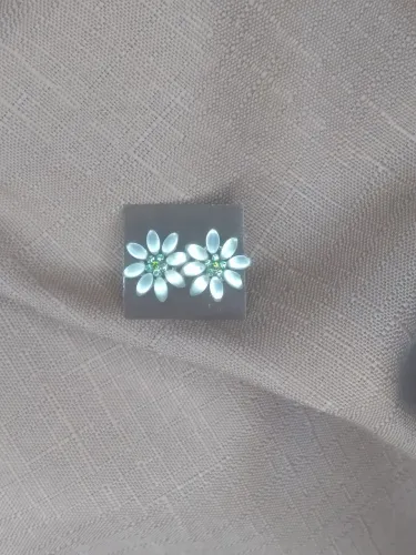 Brincos de Flor de Pedraria Verde
