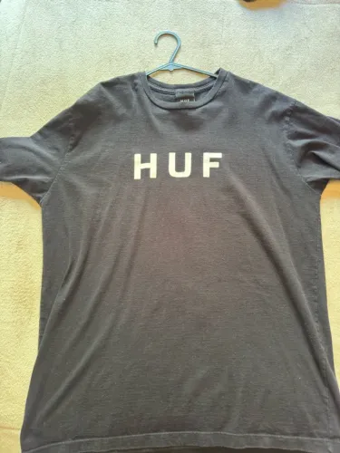 Camiseta HUF