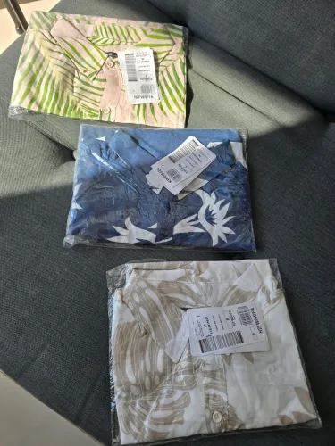 Kit 3 camisas viscose Hering estampadas P