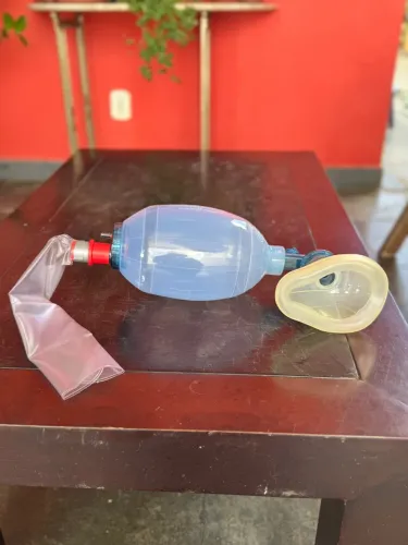 Ambu Bag para Ventilação Manual - Emergências