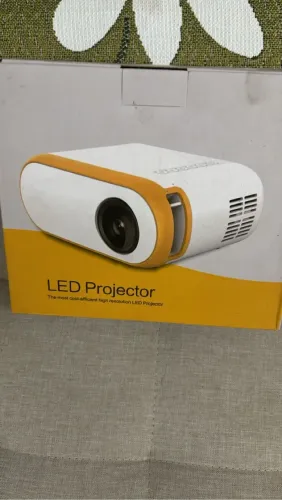 Mini projetor nunca usado