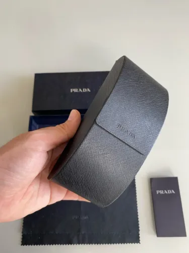 Caixa e case Prada originais