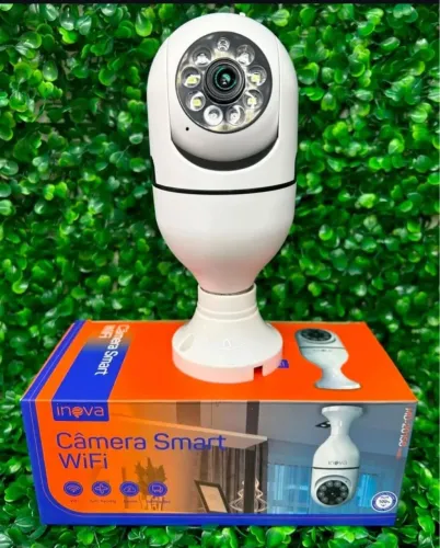 Câmera Smart WiFi Inova modelo lâmpada 360 graus 