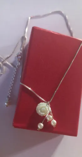 Colar com Flor madrepérola prata 925 - novo