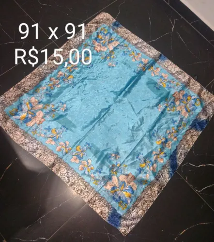 Lenços, echarpe valor na foto 