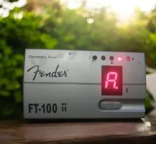 Afinador de Guitarra Fender FT-100 II