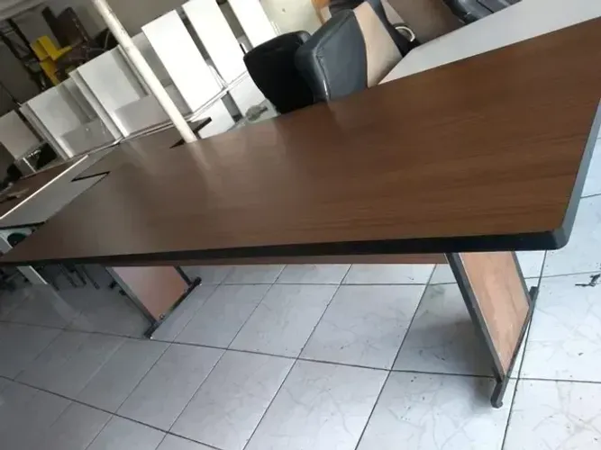 - mesa reunião para 10 lugares, 100% mdf e perna de ferro - frete gratuito