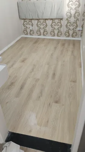 PISO VINILICO E LAMINADO