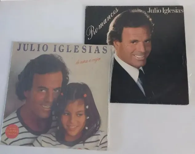 2 discos de vinil Julio Iglesias