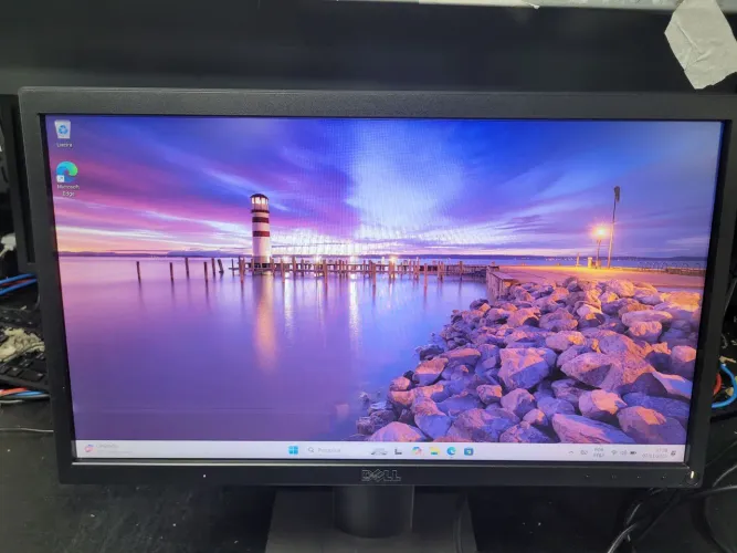 Monitor Dell 19" HD+ HDMI