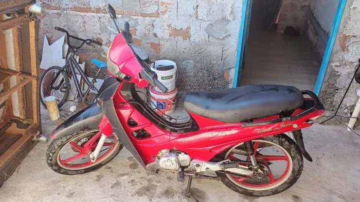 Moto Italika AT 110 usada pra vender ou trocar 