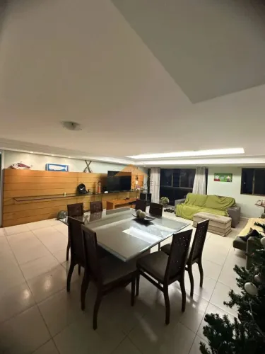 Apartamento com 4 quartos, 181m², sala ampla, lavabo, área de serviço, dependência complet