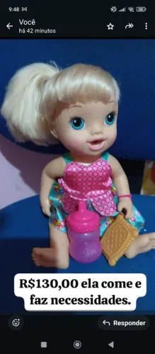 Boneca Baby Alive que come e faz necessidades