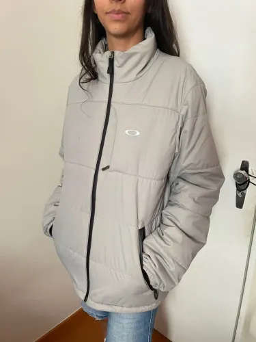 Jaqueta Oakley feminina usada