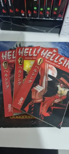 Mangas Hellsing JBC Volumes 1, 2 e 17