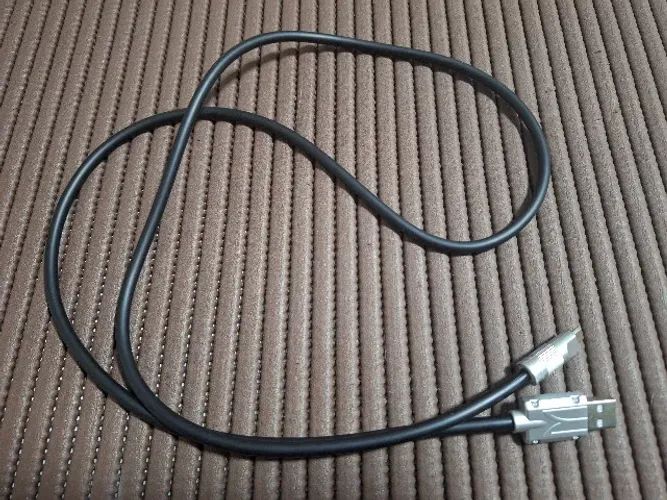 Cabo USB Micro-B One-X SEMINOVO