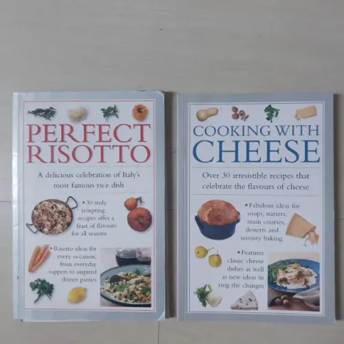 2 livros (Cooking with Cheese / Perfect Risotto)