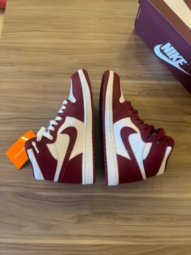Air Jordan 1 High OG Artisanal Red