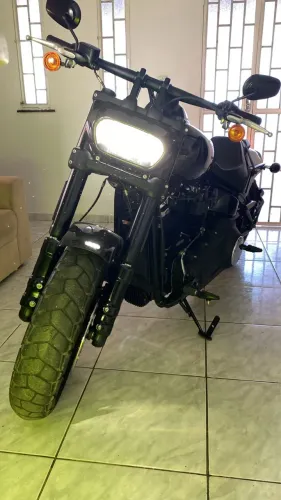 Vende-se HARLEY-DAVIDSON 