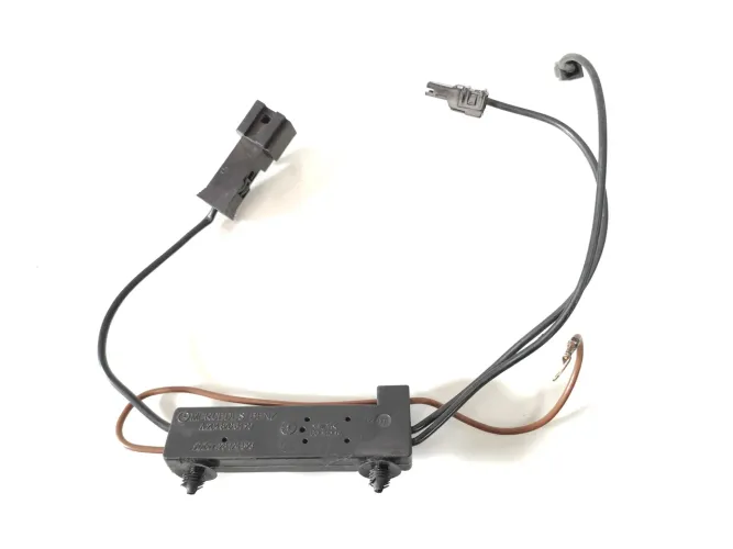 Amplificador Da Antena Mercedes C180 W204 2010 A2048708490