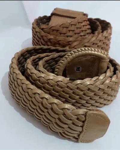 Kit de Cinto de Couro Trançado Marrom cru e um dourado