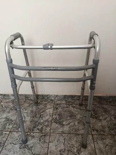 Venda de um andar de adulto 