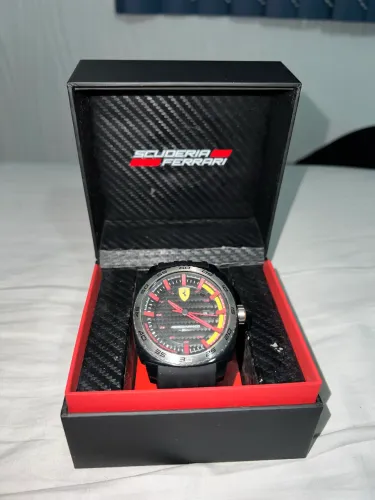 Relógio Ferrari