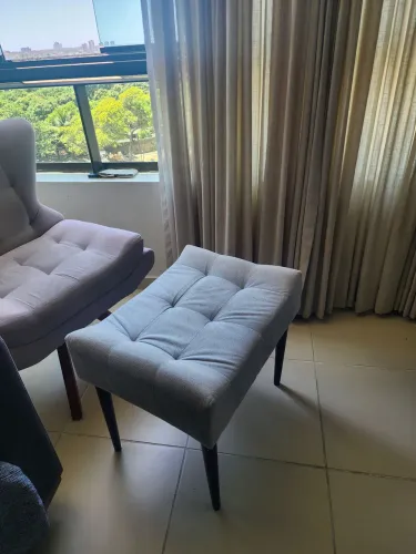 Poltrona Giratório com apoio de pé