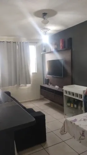 Vendo Apartamento Imobilhado em bangu, dois quartos com uma suíte, pronto para morar.