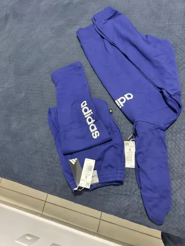 Conjunto Adidas original tamanho S/P novo EUA