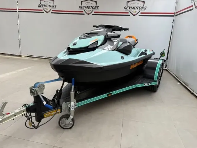 JETSKI SEADOO WAKE VERDE 20 HORAS 2024