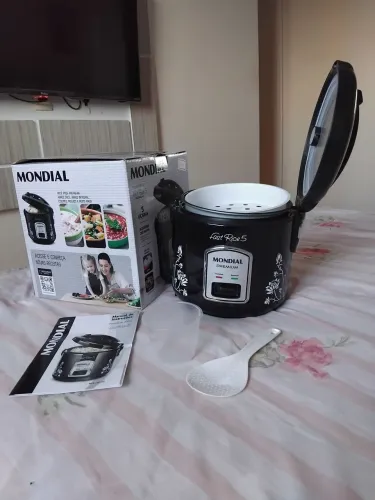 Panela elétrica nova da Mondial