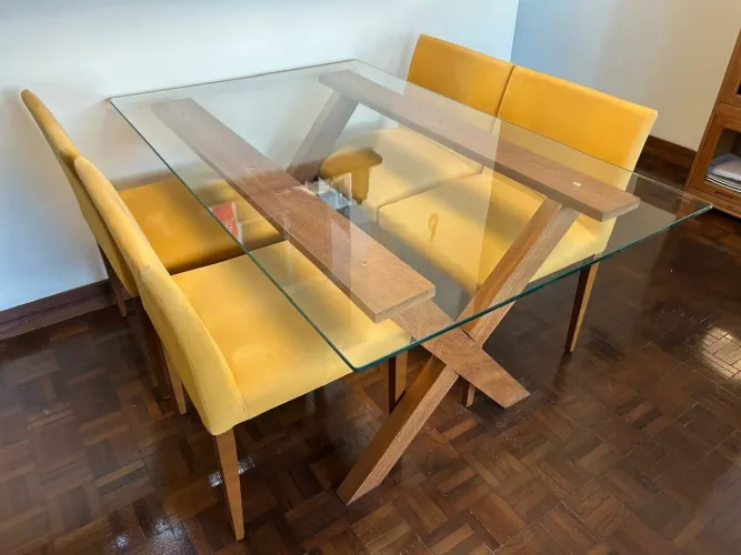Conjunto de Mesa de Vidro com 4 Cadeiras