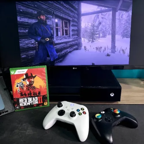 Xbox ONE Fat 500gb + 2 controles + Red Dead Dedemption 2