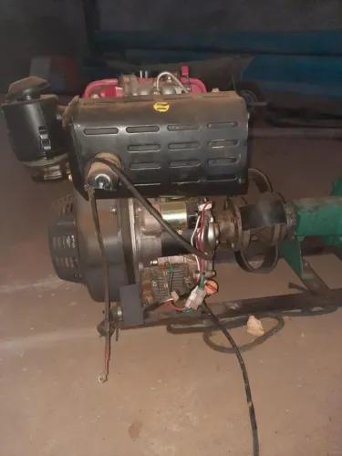  MOTOR  BRANCO + BOMBA DE LAMA diesel 13 hp