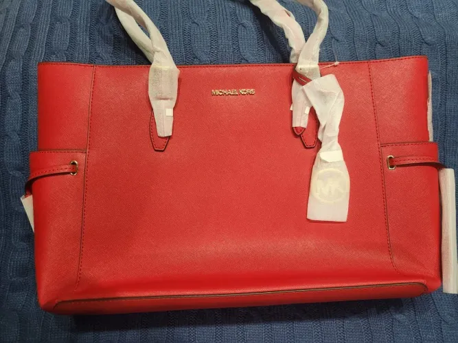 Bolsa Michael Kors! Modelo Gilly! Nova! Sem uso!