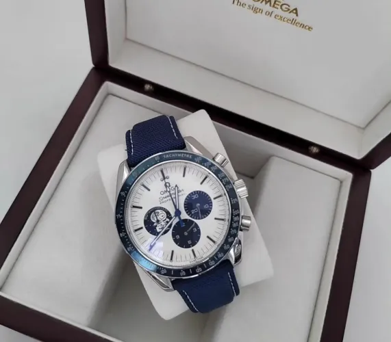 Relógio Omega Speedmaster Snoopy