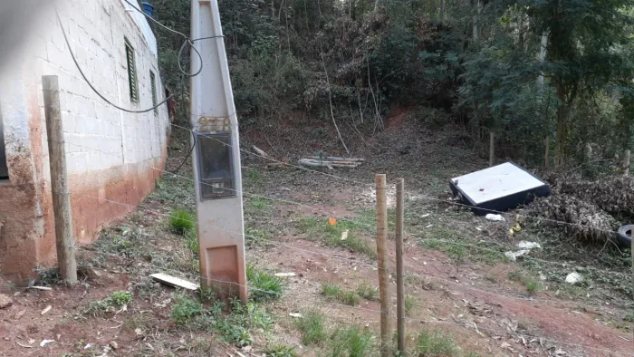 Vendo terreno de 500 M2 em Paraíbuna