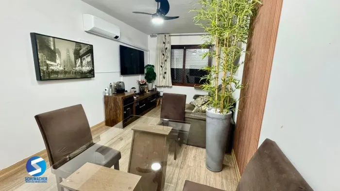 Apartamento 2 dormitórios reformado mobiliado próximo Assis Brasil Porto Alegre