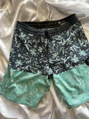 Bermuda Vissla nova