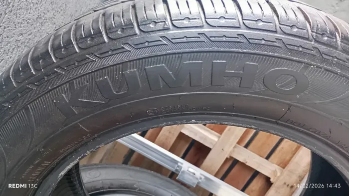 Quatro pneus meia vida 