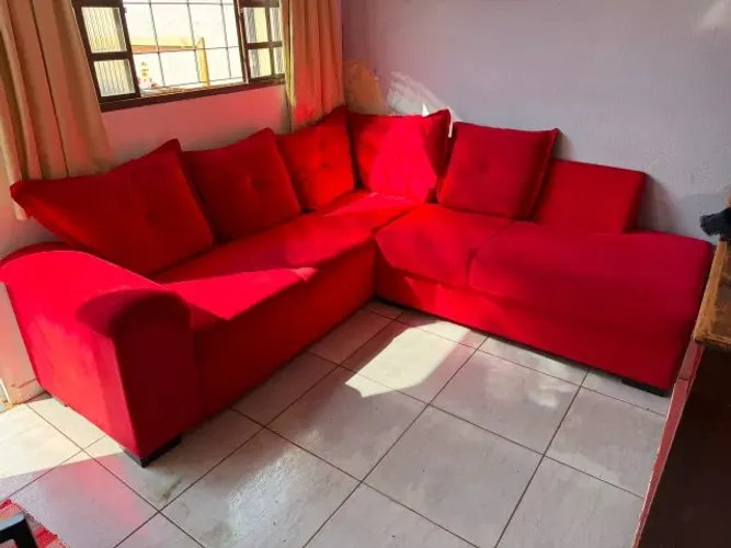 Sofá de canto em L