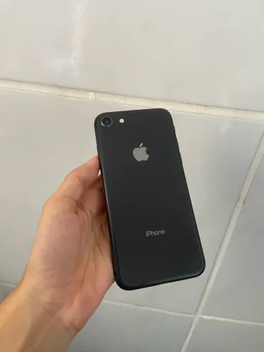 iPhone 8