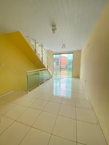 Alugo Casa nos Altos - Pedreira (Passagem Alegre) - 2/4 sendo 1 Suíte