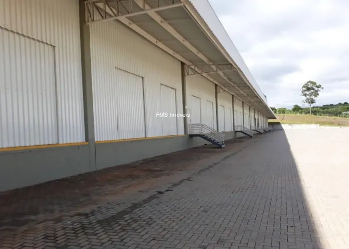 Galpão Industrial de Alto Padrão para Locação em Cabreúva-SP, Bairro Pinhal: 4 Salas, 6 Ba