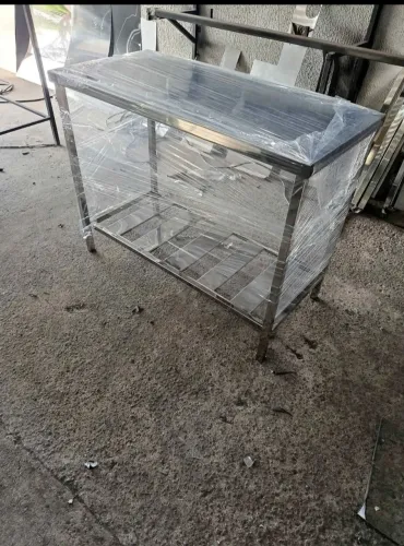Mesa totalmente em aço inox