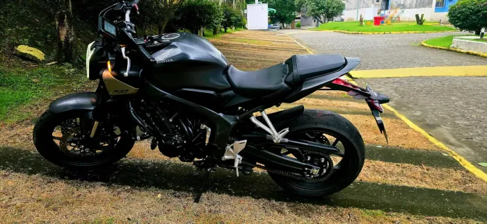 Honda CB650R E-Clutch 2026 - Baixíssima quilometragem | Impecável