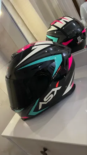 Capacete ASX Semi Novo - Tamanho 57/58