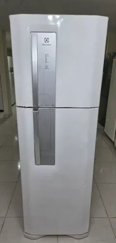 Geladeira Electrolux FrostFree 382L